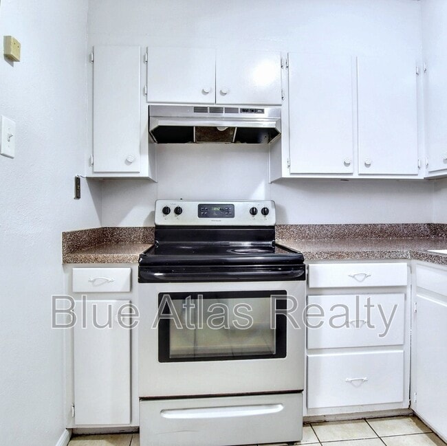 Building Photo - 5356 Wonder Dr