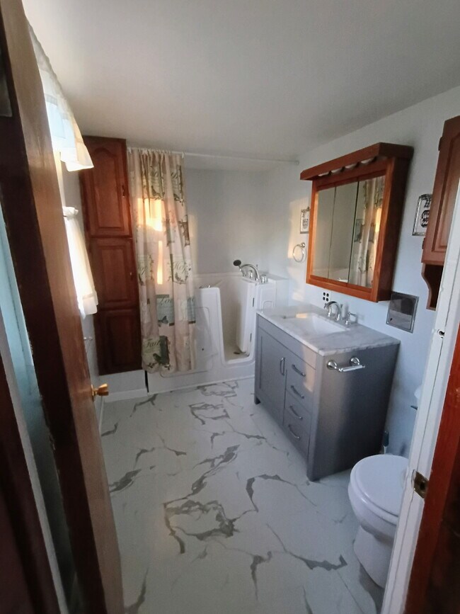 Foto del edificio - 1311 Parkway Dr