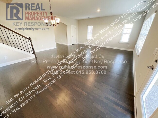Building Photo - Gorgeous 4 Bedroom located in Cambridge Farms