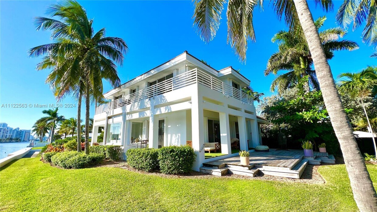 Foto principal - 703 Harrison St