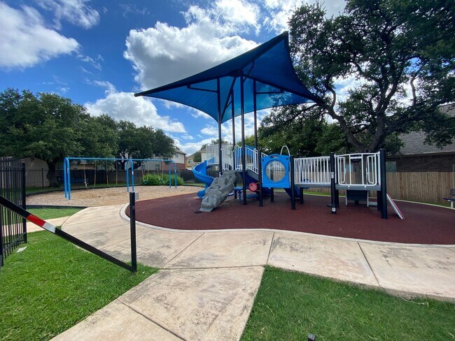 Foto del edificio - 27039 Trinity Bend