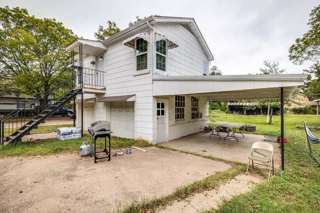 Foto del edificio - Updated apartment in great location