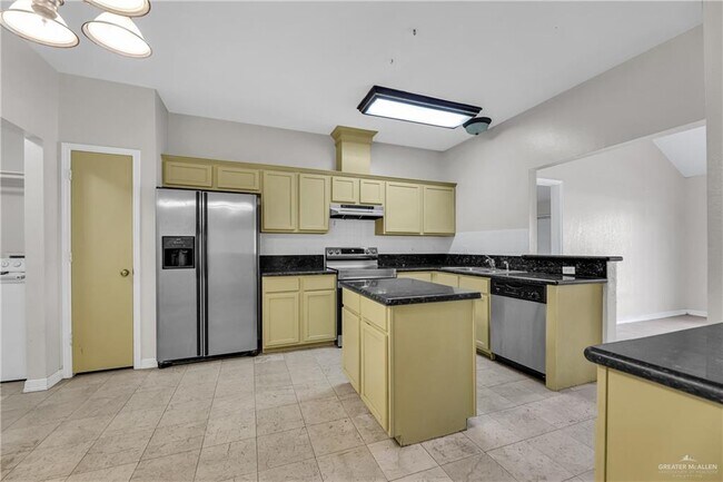 Foto del edificio - 2100 Granite Ave