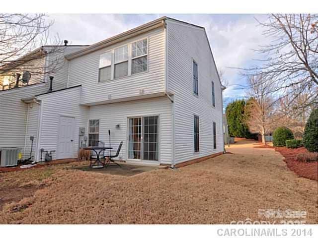Building Photo - 3261 Mannington Dr