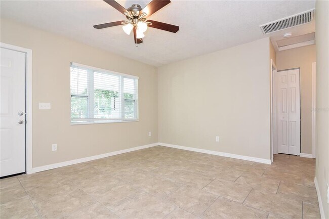 Foto del edificio - 3409 W Paxton Ave