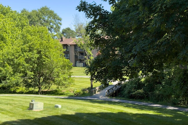 Building Photo - 5923 Tamar Dr