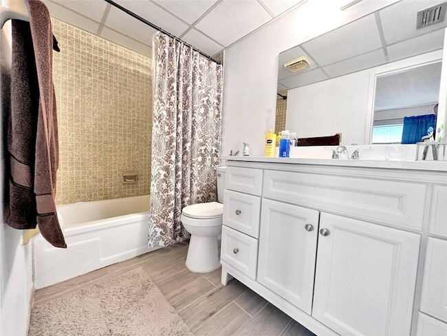 Photo - 1005 Country Club Dr Apartment