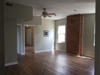 Building Photo - 2667 Bellevue Ave