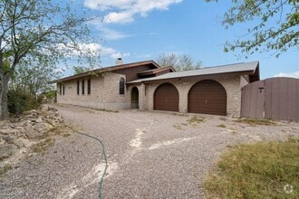 Building Photo - 136 Rhonda Dr