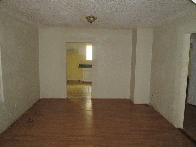 Foto del edificio - 2533 Wheeler Rd