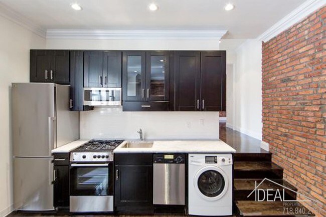 Building Photo - 337 Keap St