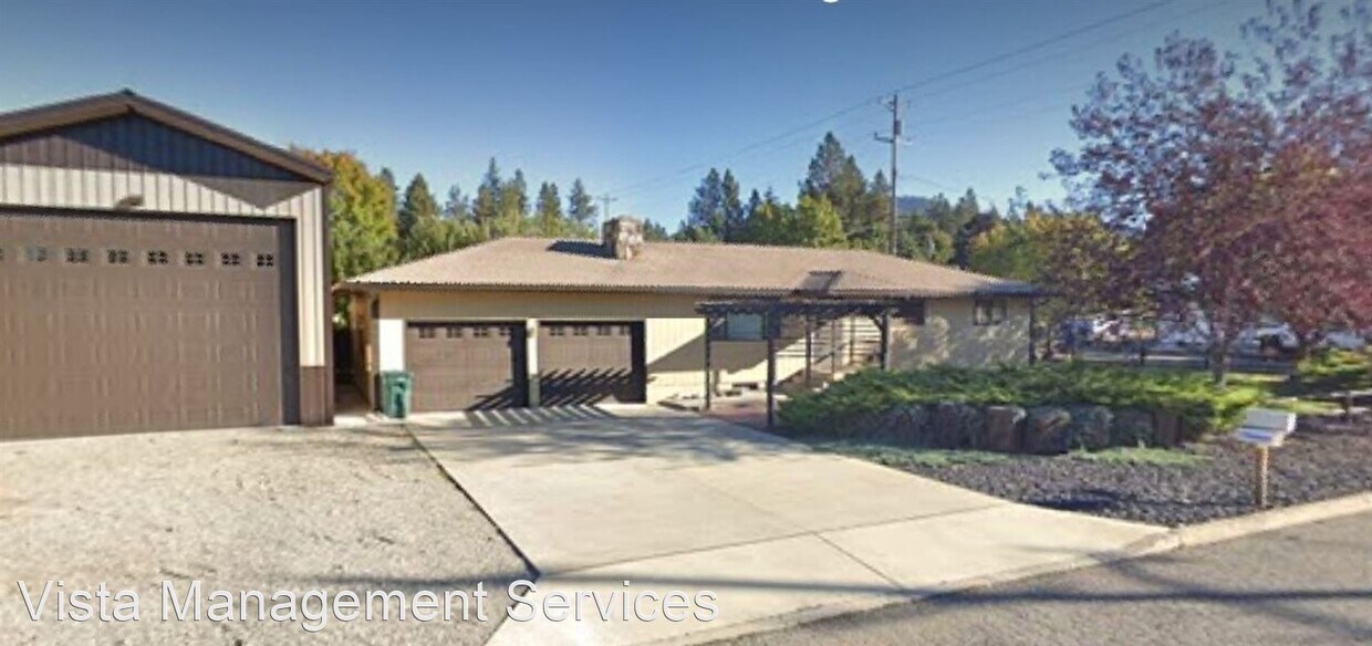 4 br, 2 bath House 1621 E. Haycraft House Rental in Coeur d'Alene