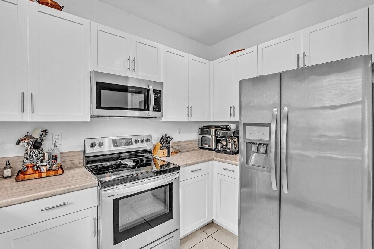 Foto principal - 4668 Banker Terrace