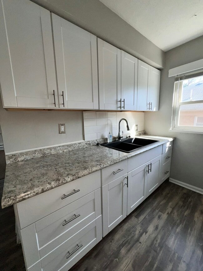 Foto del edificio - 1597 Old Ln Ave