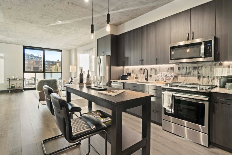 Foto principal - 1349 W Lake St