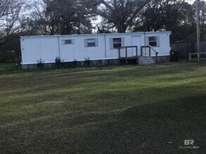 Building Photo - 20370 US-90
