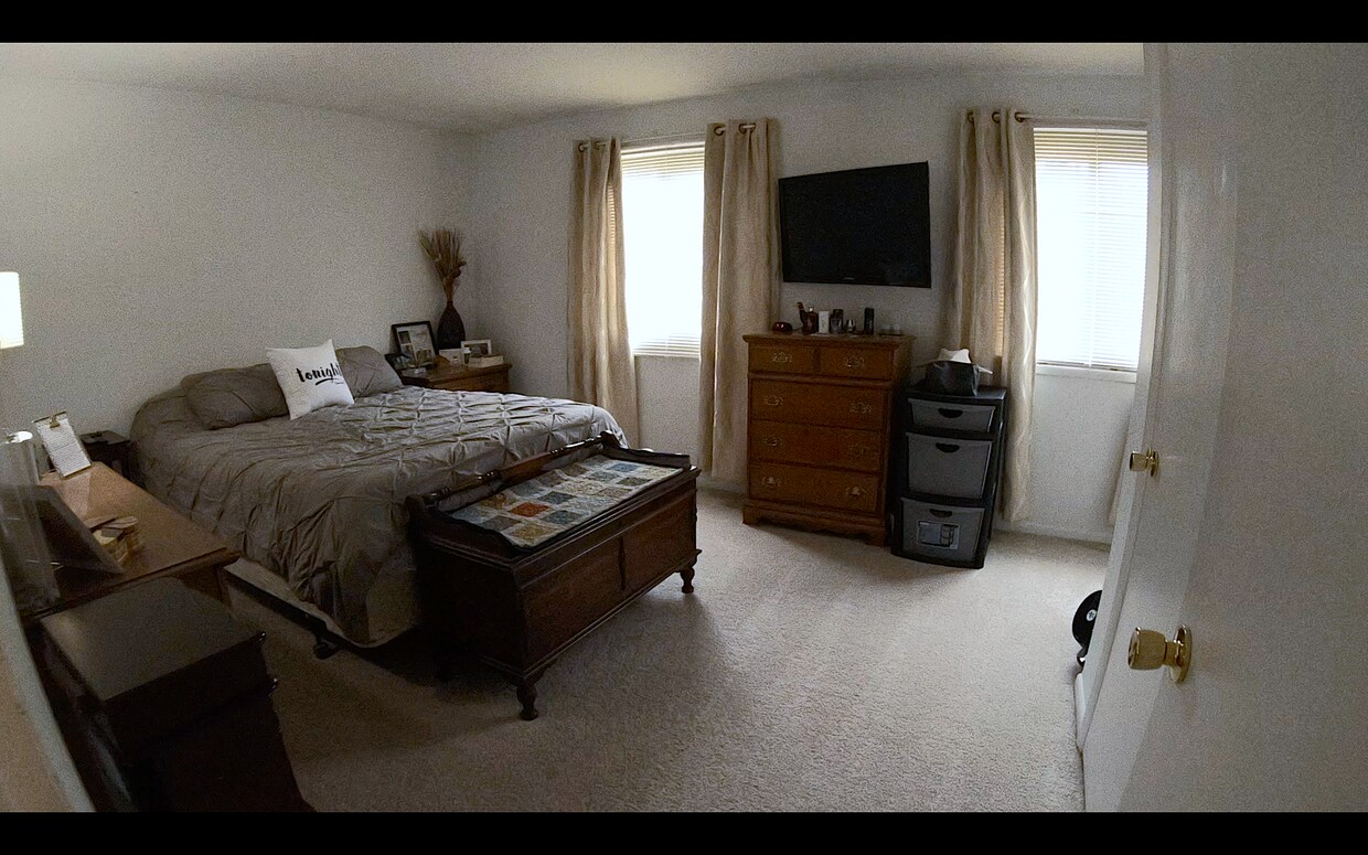 Bedroom 1 - 121 Roskeen Court