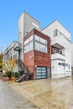 Building Photo - 4209 SW Dakota St