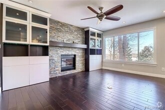Building Photo - 16229 Hedgeway Dr