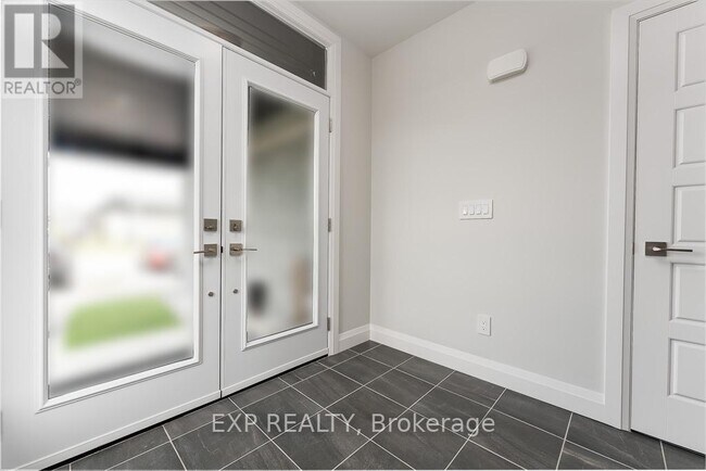 Photo du bâtiment - 16 LILLY'S COURT