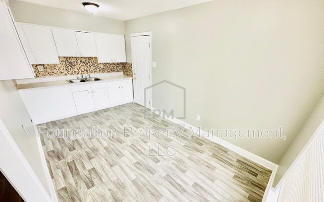 Building Photo - 4481 Sumners Wells Rd