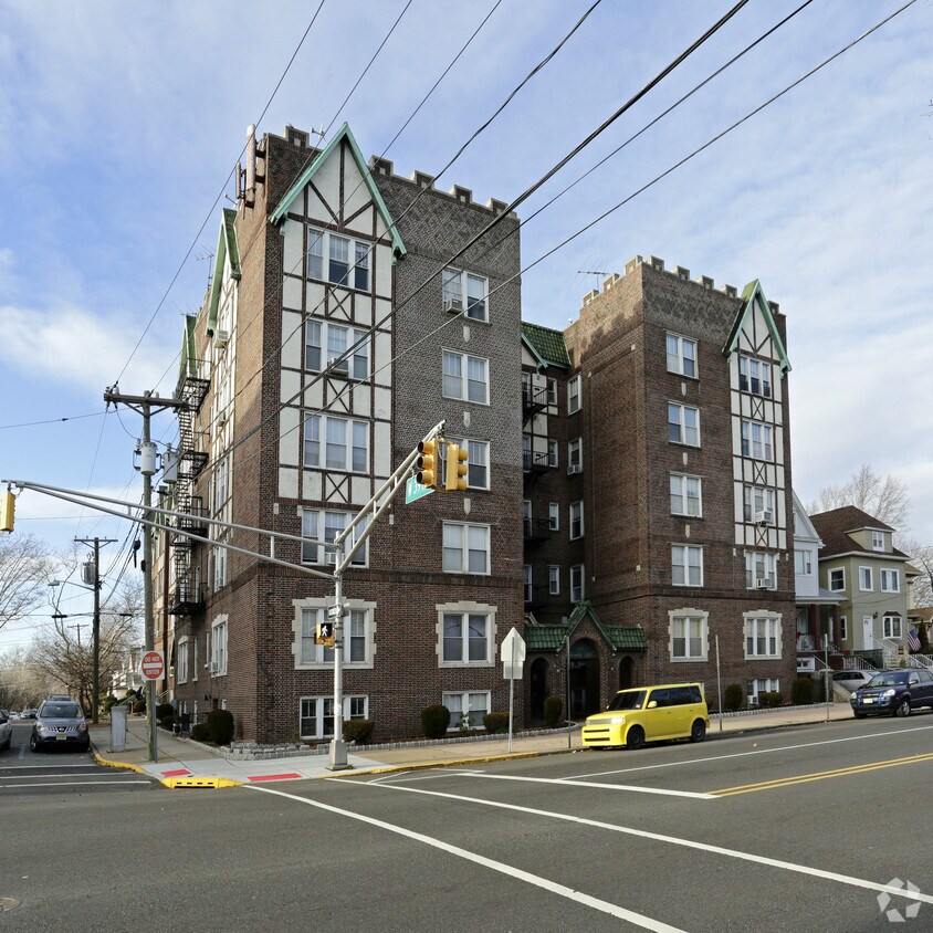 Paradise Apartments Apartments in Bayonne, NJ