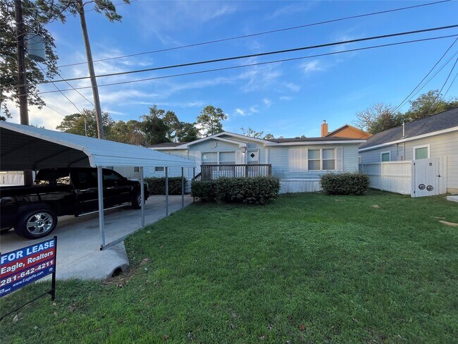 Foto del edificio - 16658 Meadowcroft St