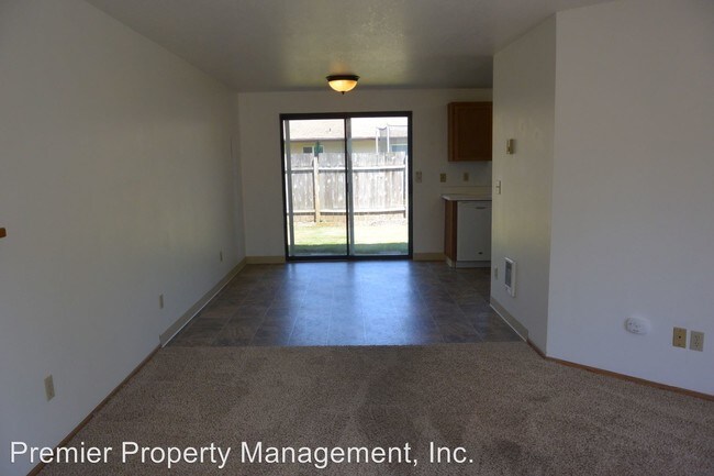 Building Photo - 2 br, 1.5 bath Apartment - 843 G Street