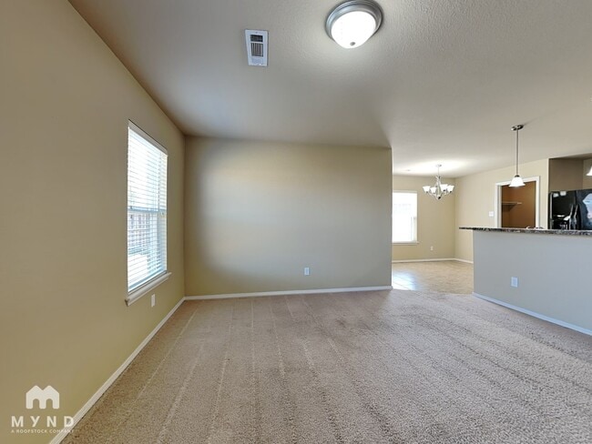 Building Photo - 19 Heelstone Dr