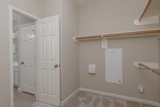 Building Photo - 50 E Pipers Green St