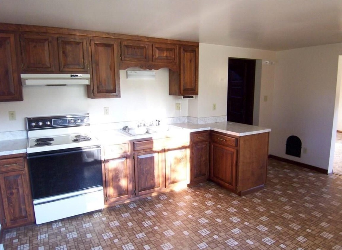Primary Photo - 6409 NY-237