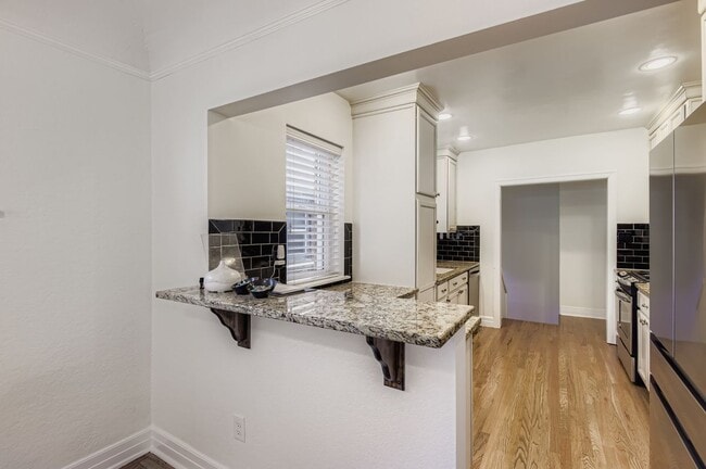 Building Photo - 3334 W 37th Ave