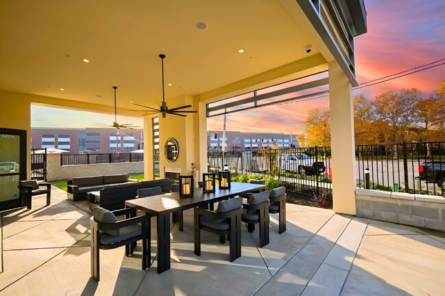 Building Photo - Medley Apartments