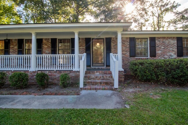 Building Photo - 2320 Wofford Rd