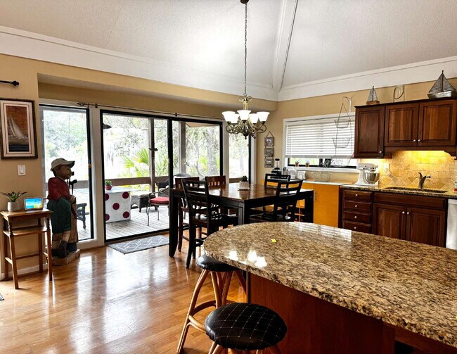 Building Photo - Furnished Moss Creek Golf Cottage