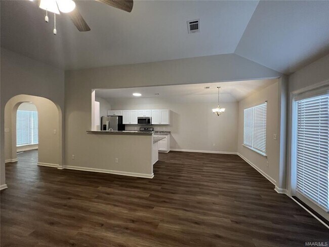 Foto del edificio - 211 Dawsons Ml Wy