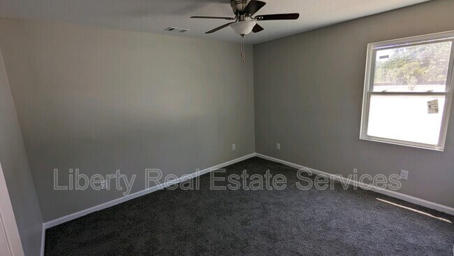 Foto del edificio - 1474 Kelly Dr