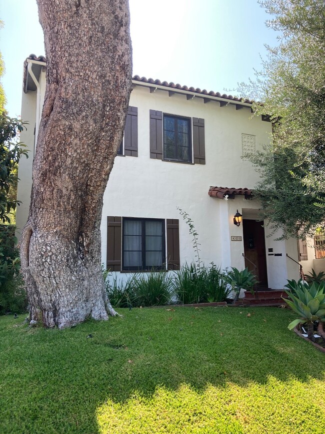 Building Photo - 400 S Citrus Ave