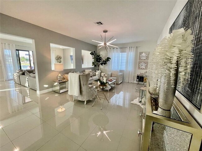 Foto del edificio - 8685 Pacifica Ln