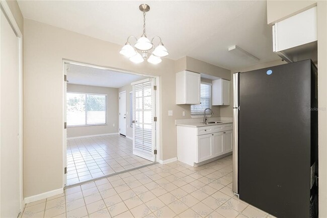 Foto del edificio - 4243 Cynthia St