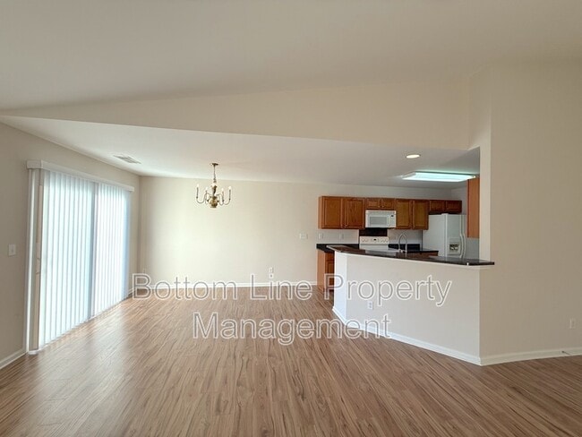 Foto del edificio - 7004 Paddle Wheel Ln