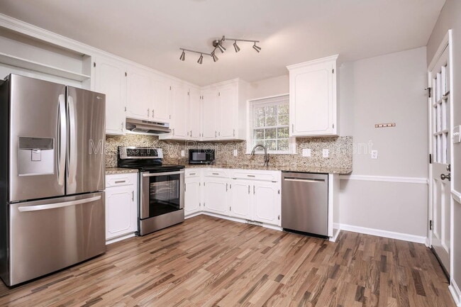 Foto del edificio - 4017 Grimstead Ln