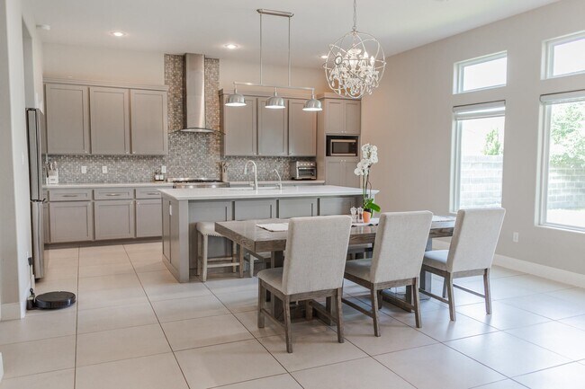 Foto del edificio - 7404 Thomas Harris Dr