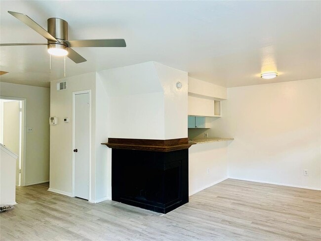 Building Photo - 5989 Allday Dr