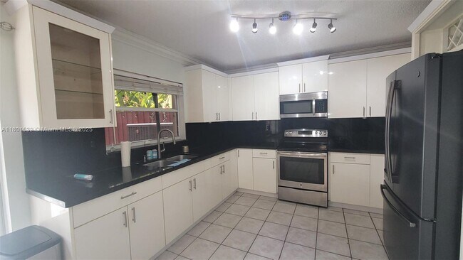 Foto del edificio - 10155 SW 163rd Pl