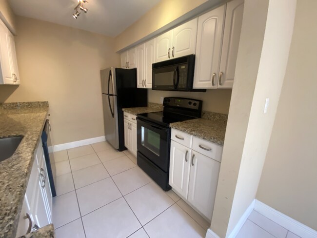 Foto del edificio - 2667 NW 33rd St