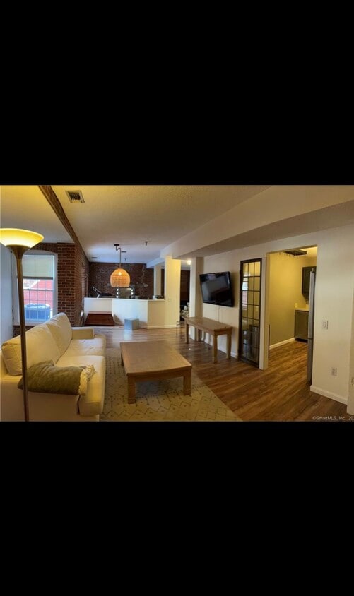 55 Oil Mill Rd Unit 4, Danbury, CT 06810 Condo for Rent in Danbury, CT