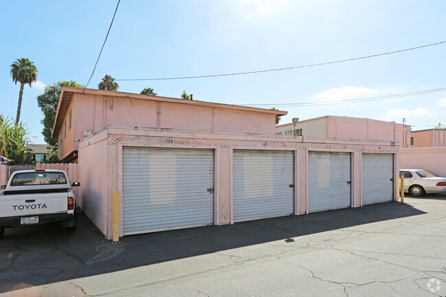 Foto del edificio - 14271 Chestnut St