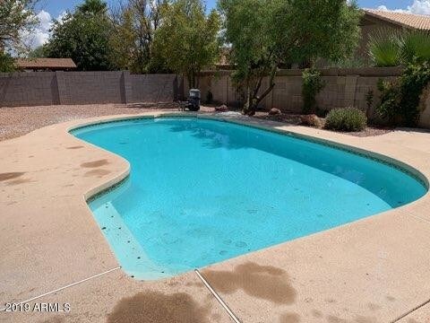 Primary Photo - 607 W Medina Ave