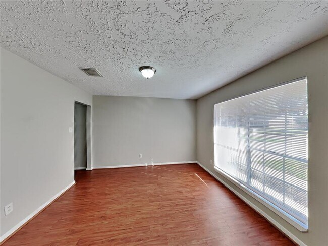 Building Photo - 16642 Gaelic Ln